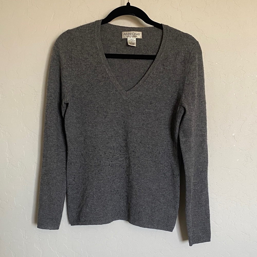 André Oliver Gray 100% Cashmere 2-Ply Knit V-Neck Pullover Sweater Size S